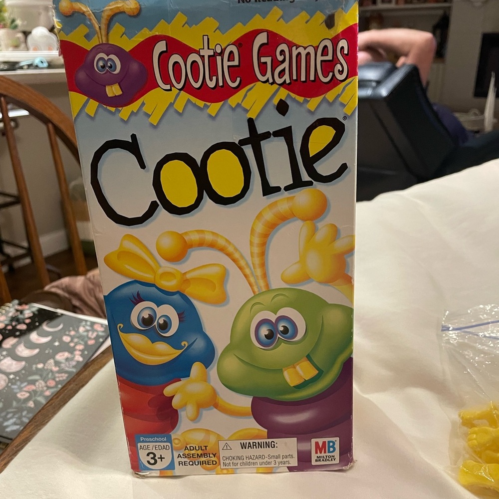 Colorful Bug-Building Game - Picture 2 of 4